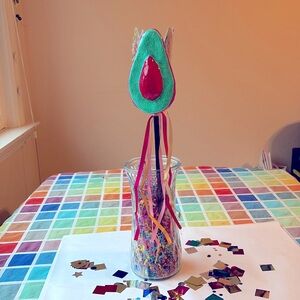 🥑 SILVER SWIRLY WINGED AVOCADO SHAKER 🥑 NWT 🥑